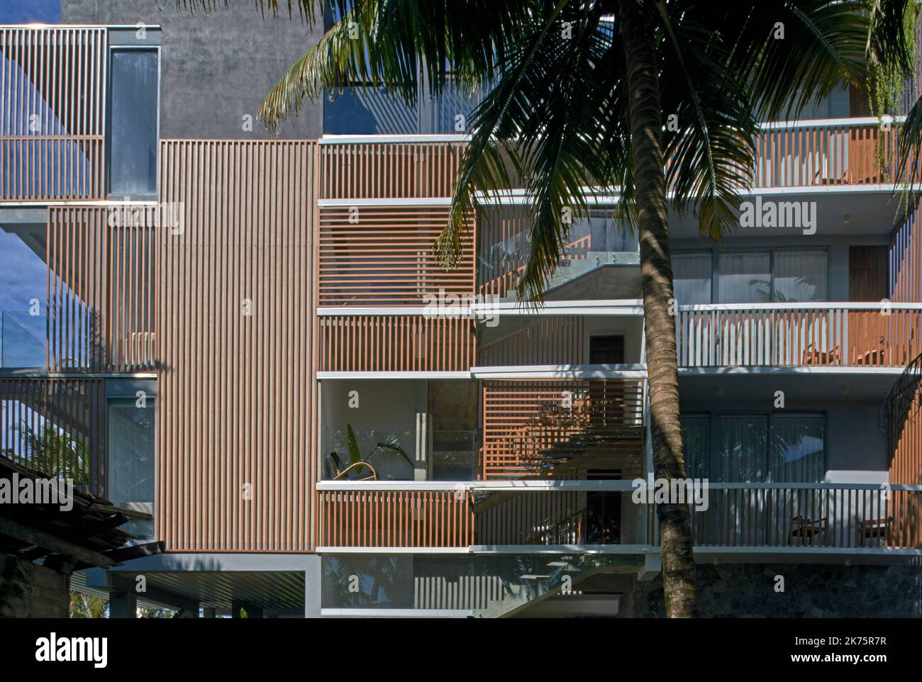 Andy Harding Architect Side view late afternoon. Harding Boutique Hotel, Ahangama, Sri Lanka ...