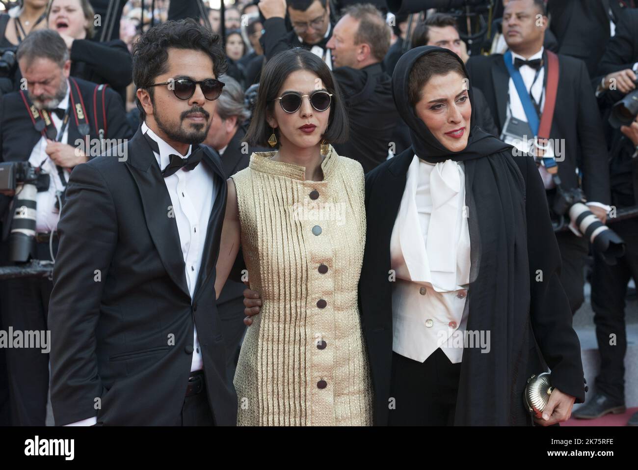 Iranian actress Behnaz Jafari (R) and Iranian actress and daughter of