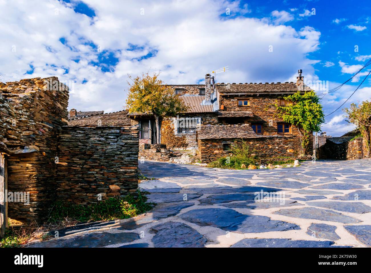 Route of the black villages. Street of Roblelacasa, a district of