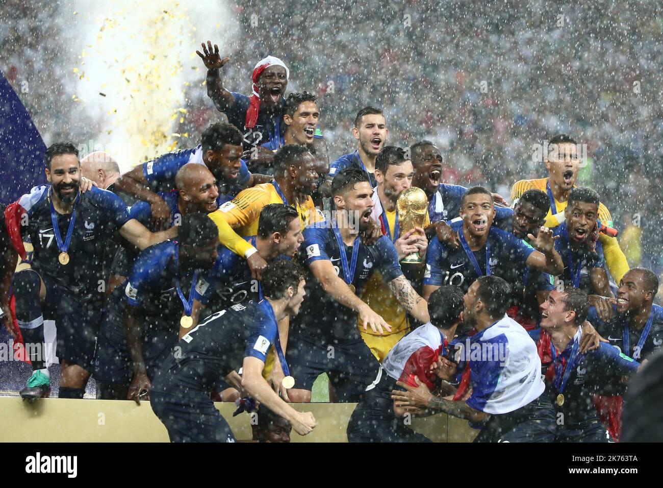 Champions France hoist the World Cup in Moscow (PHOTOS) - RT