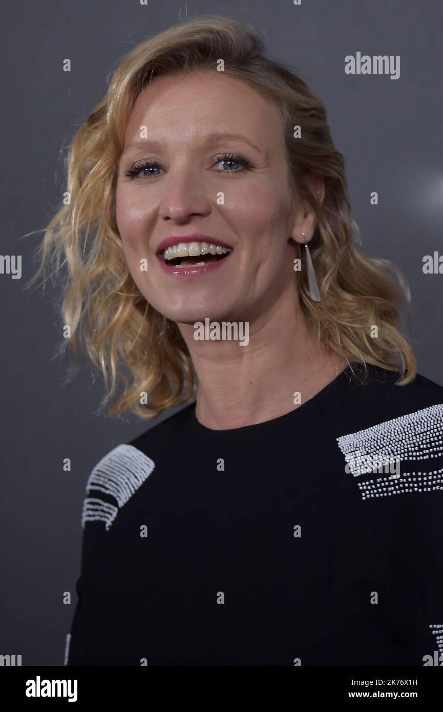 Juliette Binoche attends the 14th Globe De Cristal ceremony at Salle