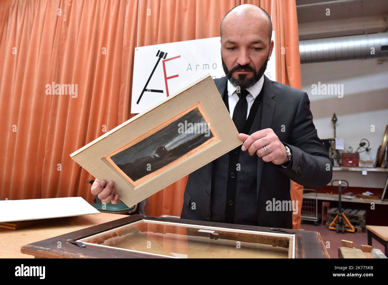 Auction sale of the painting Yport, la nuit, from French painter Claude