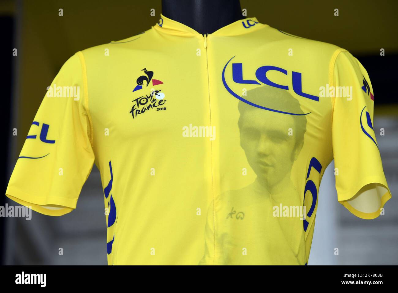 Le coq sportif tour de france hi-res stock photography and images - Alamy