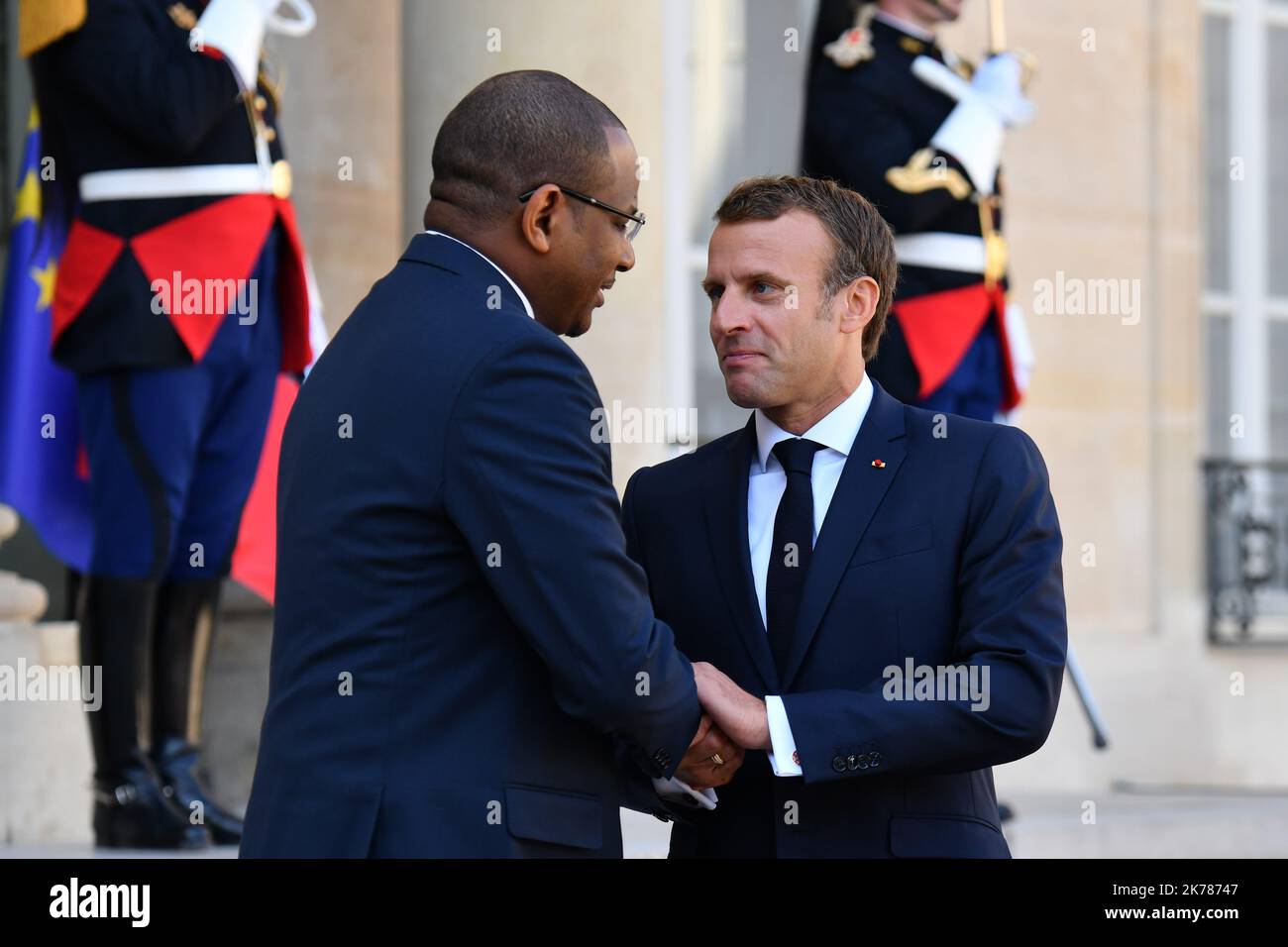 Communication africaine hi-res stock photography and images - Alamy