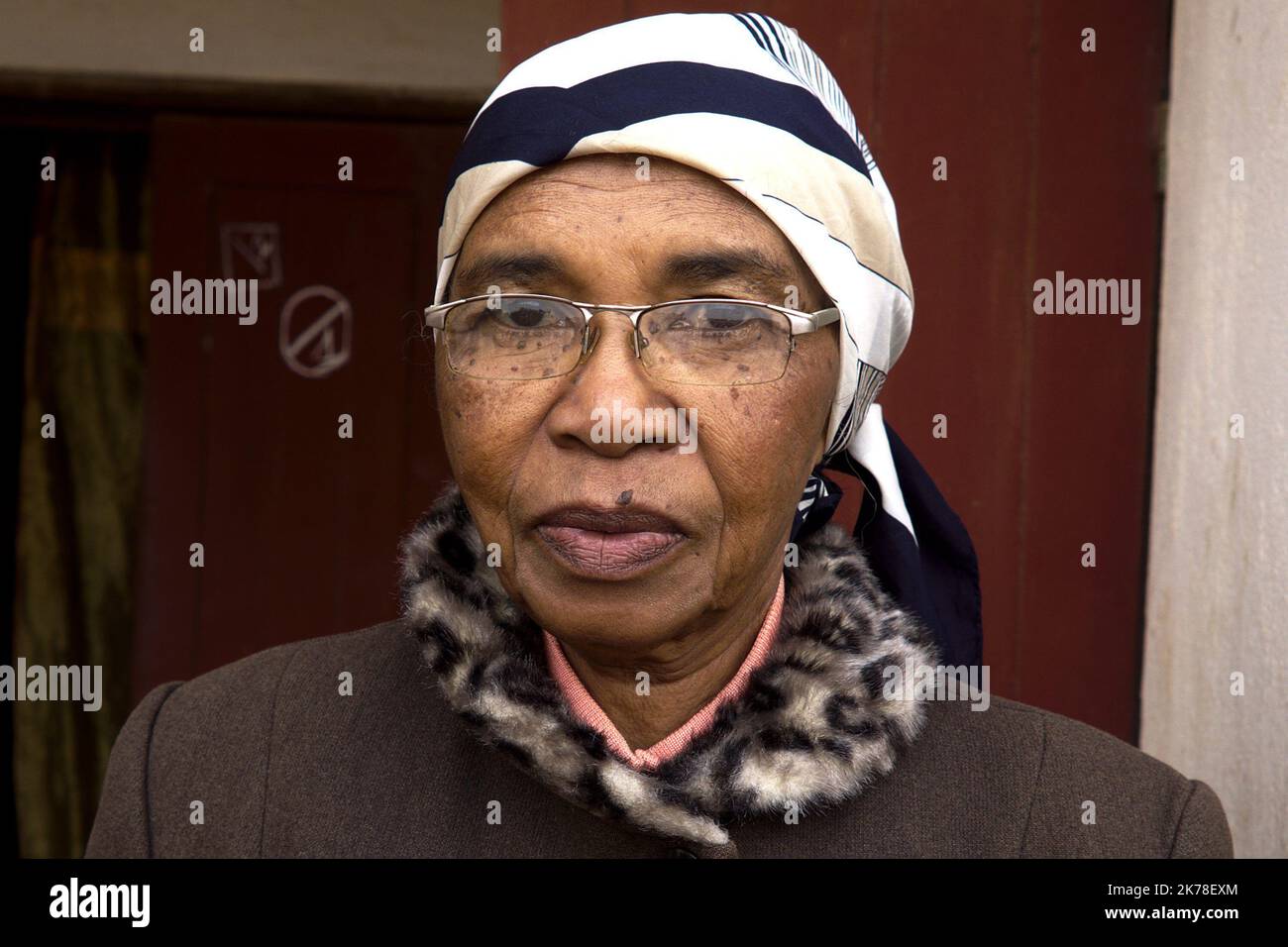 ©Arnaud De Grave / Le Pictorium/MAXPPP - Arnaud De Grave / Le Pictorium - 10/11/2015  -  Madagascar / Alaotra-Mangoro  -  Portrait de femme malgache.  / 10/11/2015  -  Madagascar / Alaotra-Mangoro  -  Malagasy woman. Stock Photo