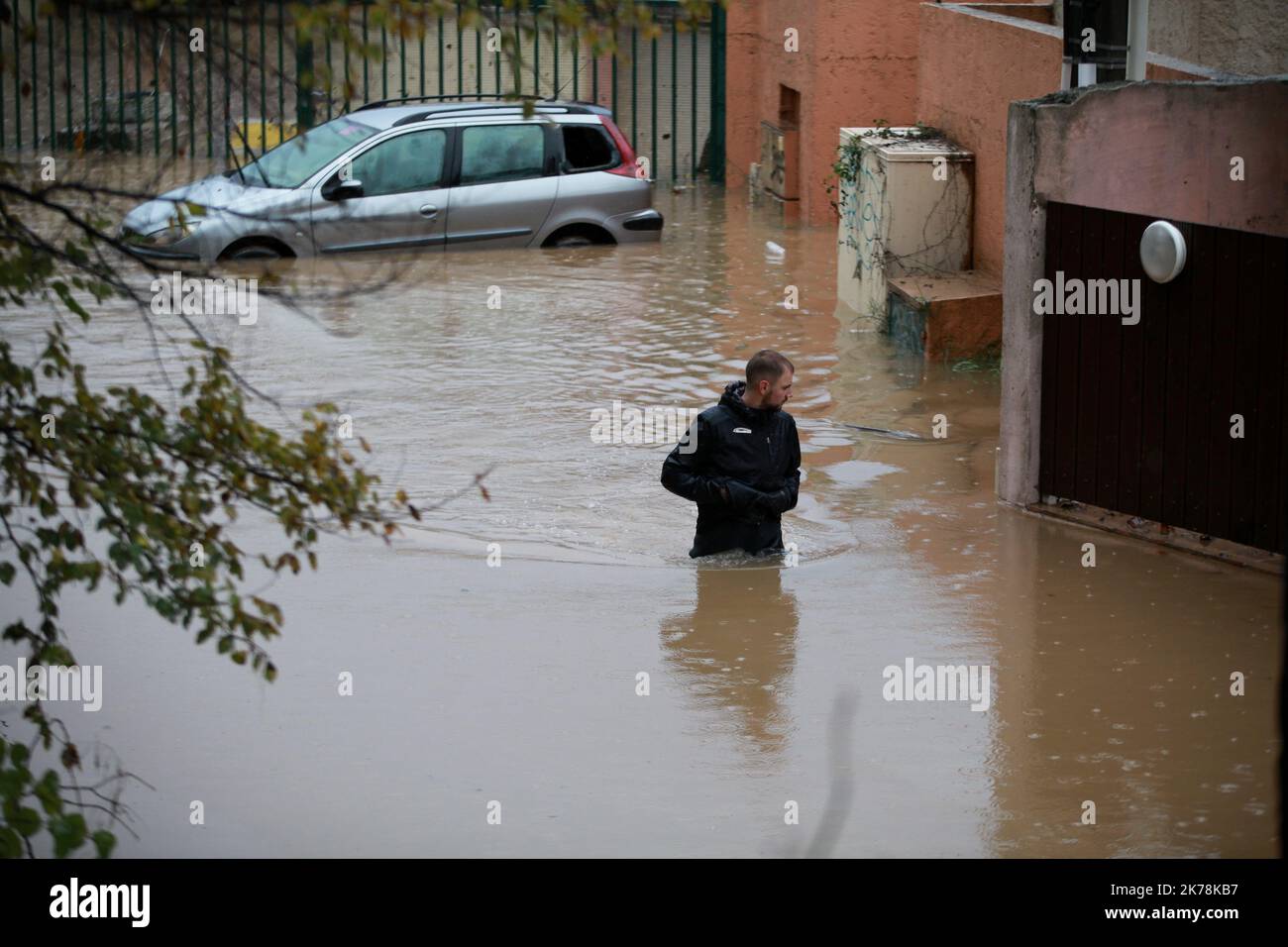 inondations à au muy violent rainfalls and floods in Muy south eastern ...