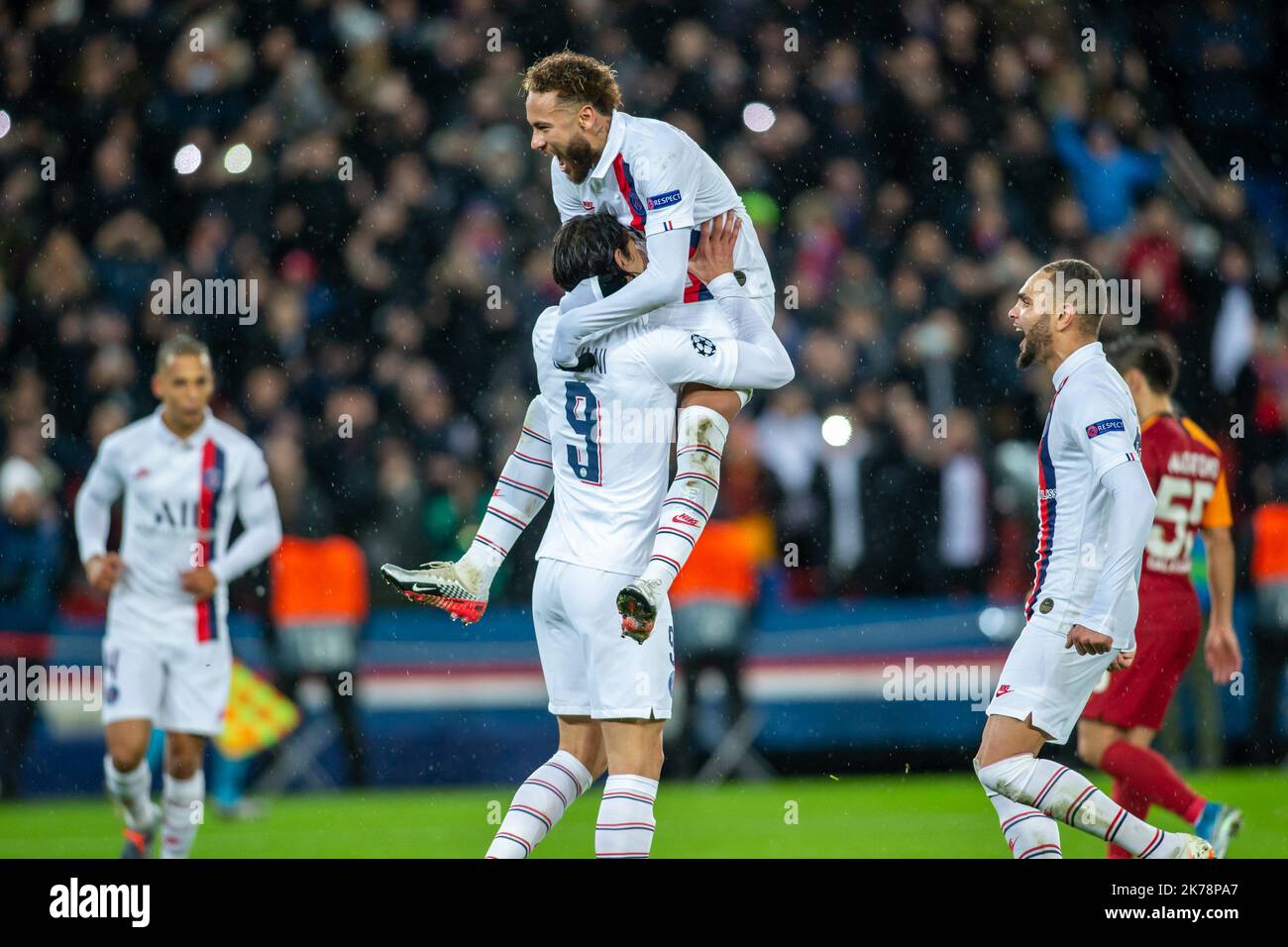 Paris Saint-Germain's Edinson Cavani celebrates scoring his side's fifth goal of the game with team mate Neymar Stock Photo