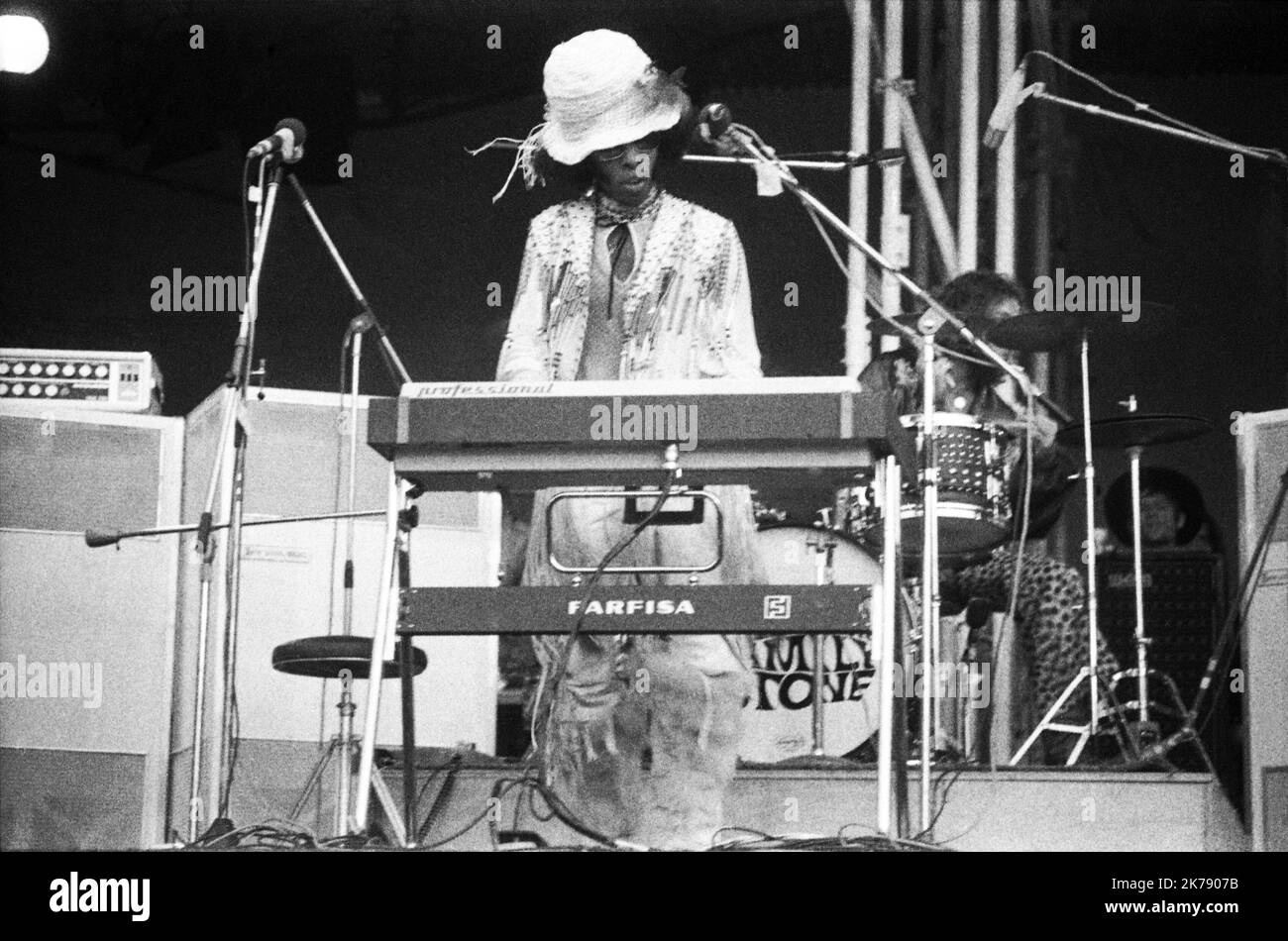 / 29/08/1970  -  United Kingdom / England / Isle of Wight  -  The group Sly and the Family Stone during the famous Isle of Wight festival in 1970, it is estimated that between 600 and 700,000 people attended. Saturday 29 August 1970 Stock Photo