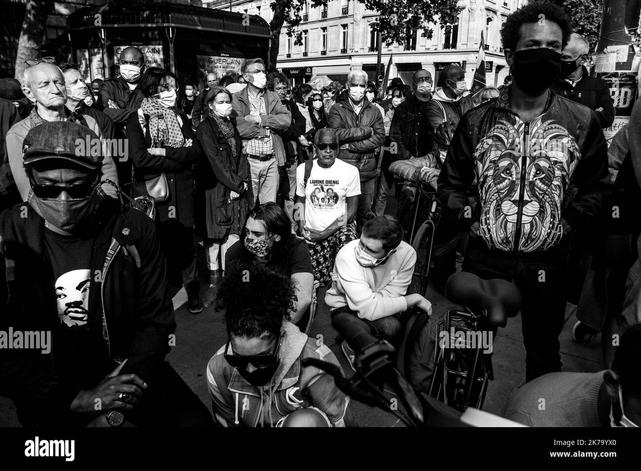 France / Ile-de-France (region) / Paris  -  Rally Place de la Republique in tribute to George Floyd, who died during his arrest by a white police officer, Derek Chauvin, on May 25, 2020 in Minneapolis, Minnesota in the United States. June 9, 2020. Paris, France. Stock Photo