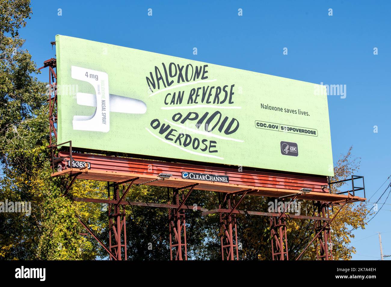 St. Paul, Minnesota.  Billboard stating that  Naloxone can save lives from opioid overdose. Stock Photo