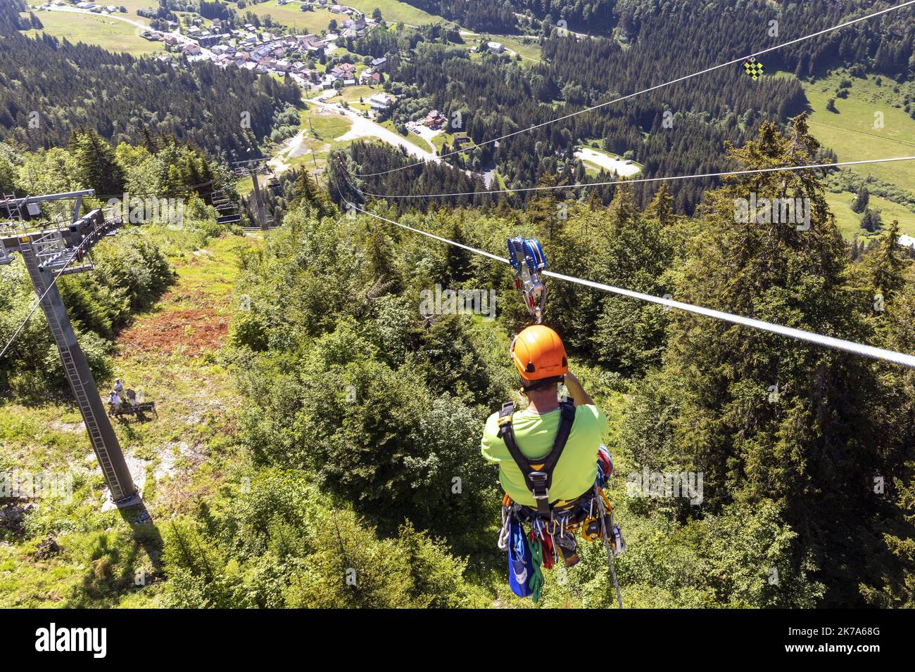 La Commission du Drapeau de l'Illinois sélectionne 10 finalistes pour le  concours de refonte du drapeau de l'État : r/vexillology, image size:1300x956
