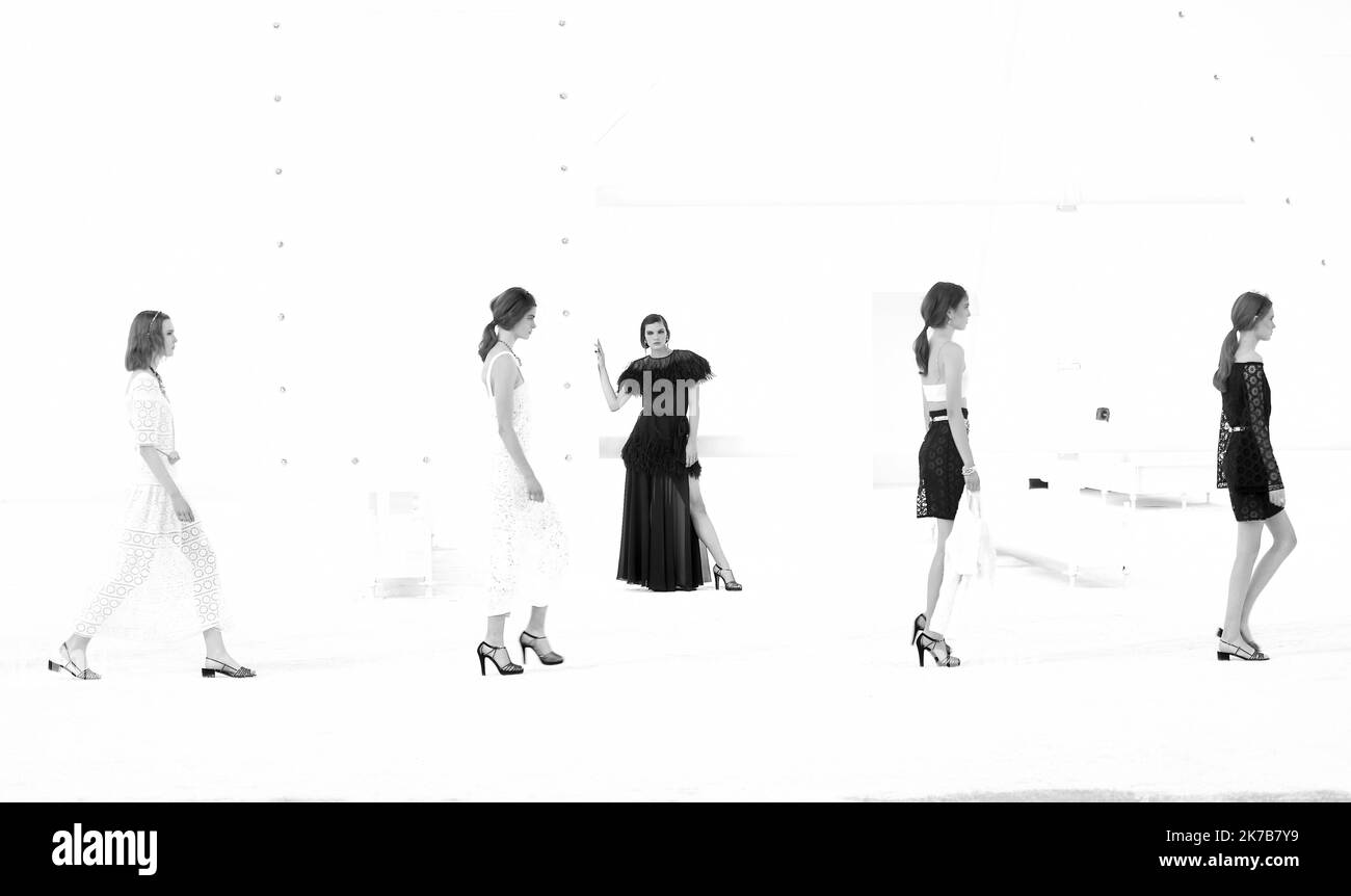 Runway idsok Black and White Stock Photos & Images - Alamy