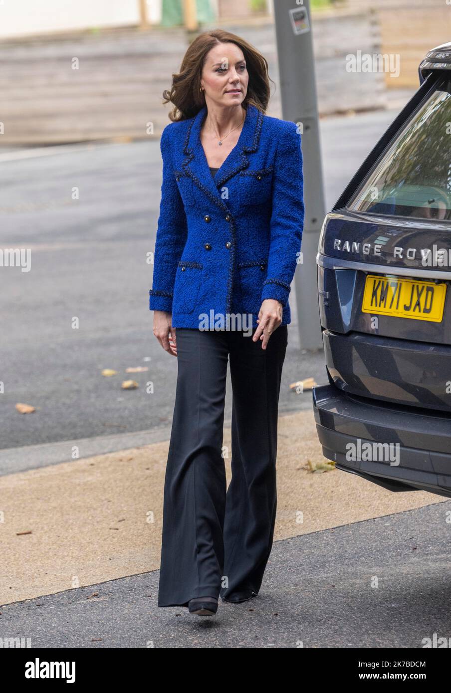 London, England. UK. 13 October, 2022.  Catherine, Princess of Wales , wearing a blue Chanel blazer and wide-legged trousers, visits the Copper Box Ar Stock Photo