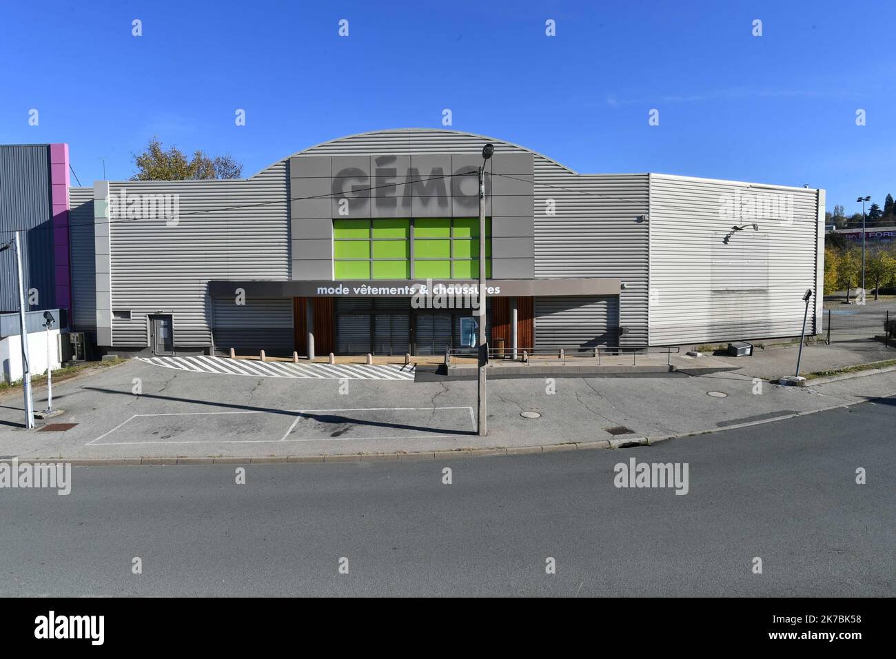 Geant casino hi-res stock photography and images - Alamy
