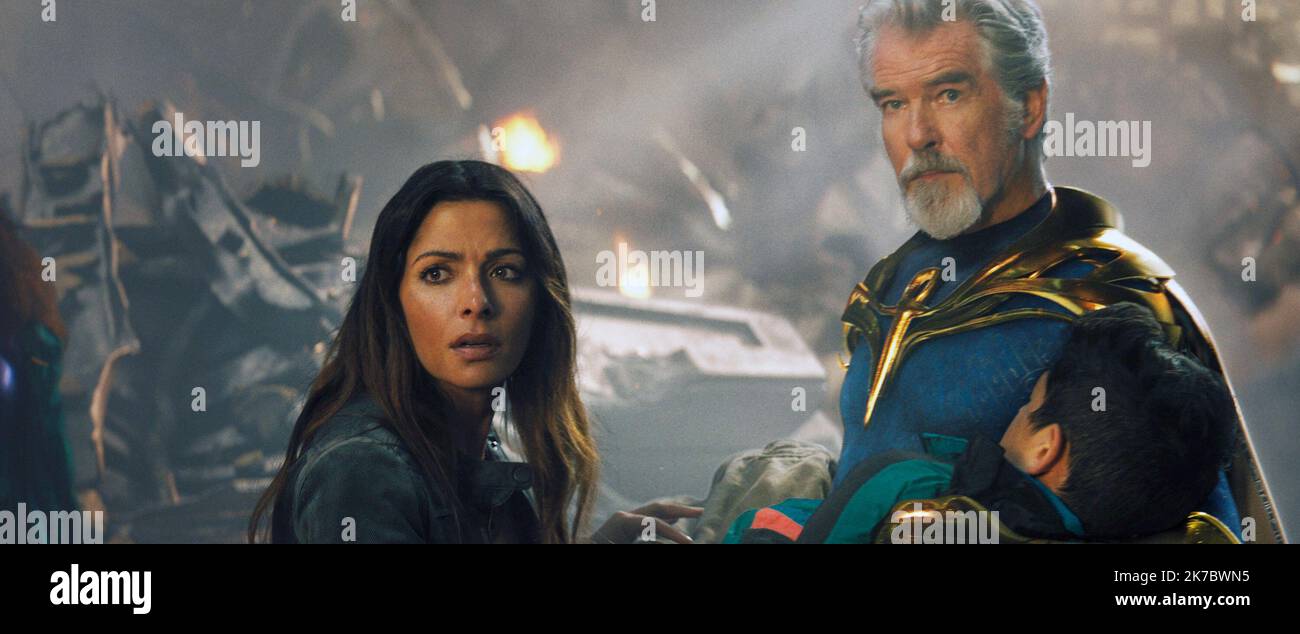 BLACK ADAM, from left Sarah Shahi, Pierce Brosnan as Doctor Fate, 2022
