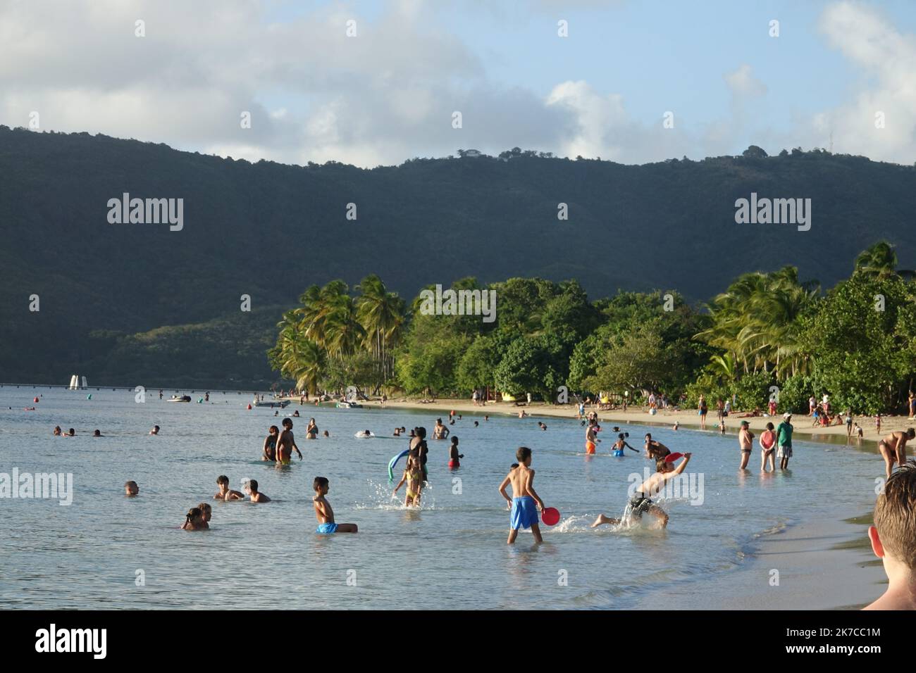 ©PHOTOPQR/OUEST FRANCE/Franck Dubray ; Martinique ; 25/12/2020 ; Des touristes français ont decide de passer les fetes de fin d’ annee de Noel et le nouvel an sur l’ ile de la Martinique ou le nombre de cas de l’ epidemie de Coronavirus Covid-19 est faible. Les bars et restaurants sont ouverts et il n’ y a pas de couvre feu ?(Photo Franck Dubray)?? - 2020/12/31. French tourists have decided to spend the end of the Christmas year and the New Year on the island of Martinique where the number of cases of Coronavirus Covid-19 epidemics is low. Bars and restaurants are open and there is no curfew. Stock Photo