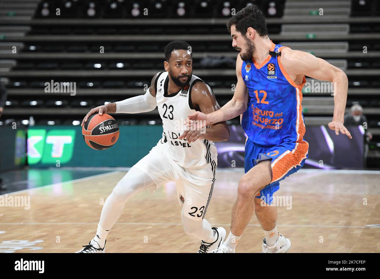 ASVEL Falls 105-92 to Valencia in EuroLeague After Losing Lead