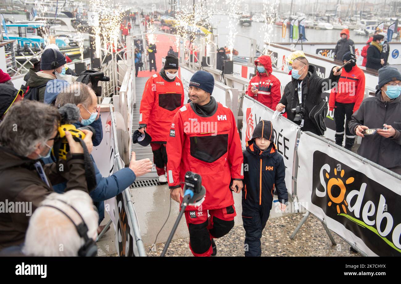 ©PHOTOPQR/OUEST FRANCE/DAVID ADEMAS / OUEST-FRANCE ; LES SABLES D OLONNE ; 28/01/2021 ; Pedote GIANCARLO skipper du bateau PRYSMIAN GROUP , est le 7 ème à franchir la ligne d’arrivée du Vendée Globe au large des Sables d’Olonne le 28 janvier 2021 à 13h 2 minutes et 20 secondes . Il boucle son tour du monde en solitaire sans assistance et sans escale en 80 jours 22h 42 minutes et 20 secondes . Ici à son arrivée à terre aux pontons de Port Olona . PHOTO : DAVID ADEMAS / OUEST-FRANCE The finish line of the Vendee Globe round-the-world solo sailing race, at Les Sables-d'Olonne, France, on January  Stock Photo