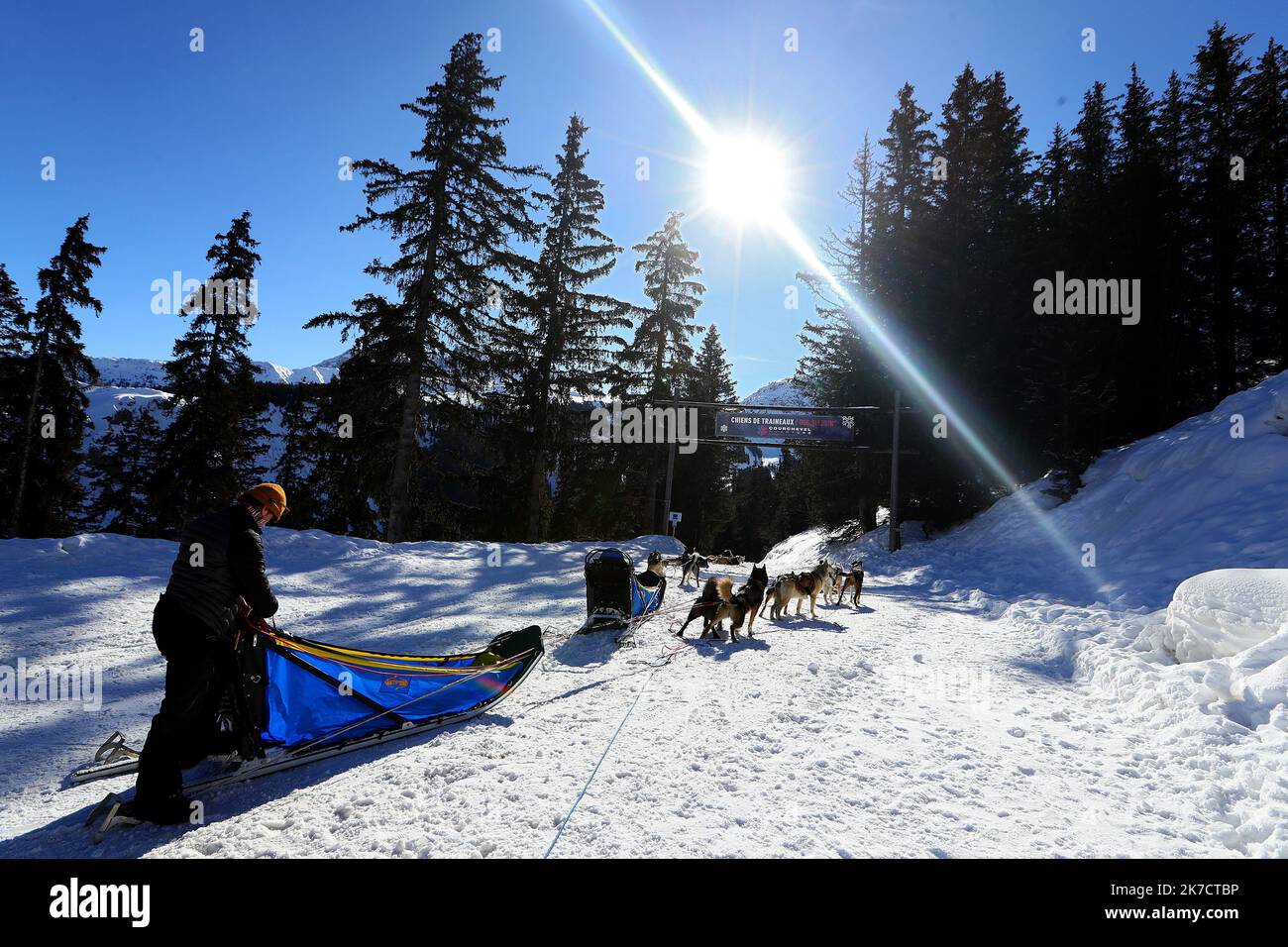 ©PHOTOPQR/VOIX DU NORD/Ludovic Maillard ; 17/02/2021 ; Courchevel le 17.02.2021, Courchevel est une station de sports d hiver de la vallee de la Tarentaise situee dans la commune de Courchevel, dans le departement de la Savoie, sans remontees mecaniques , courchevel s adapte, ski de fond, raquettes, luges chiens de traineaux etc . LA VOIX DU NORD / PHOTO LUDOVIC MAILLARD - Courcheve French Alps ski resort. It is a part of Les Trois Vallées, the largest linked ski areas in the world. There is no shortage of activities in the resort even in times of Covid  Stock Photo