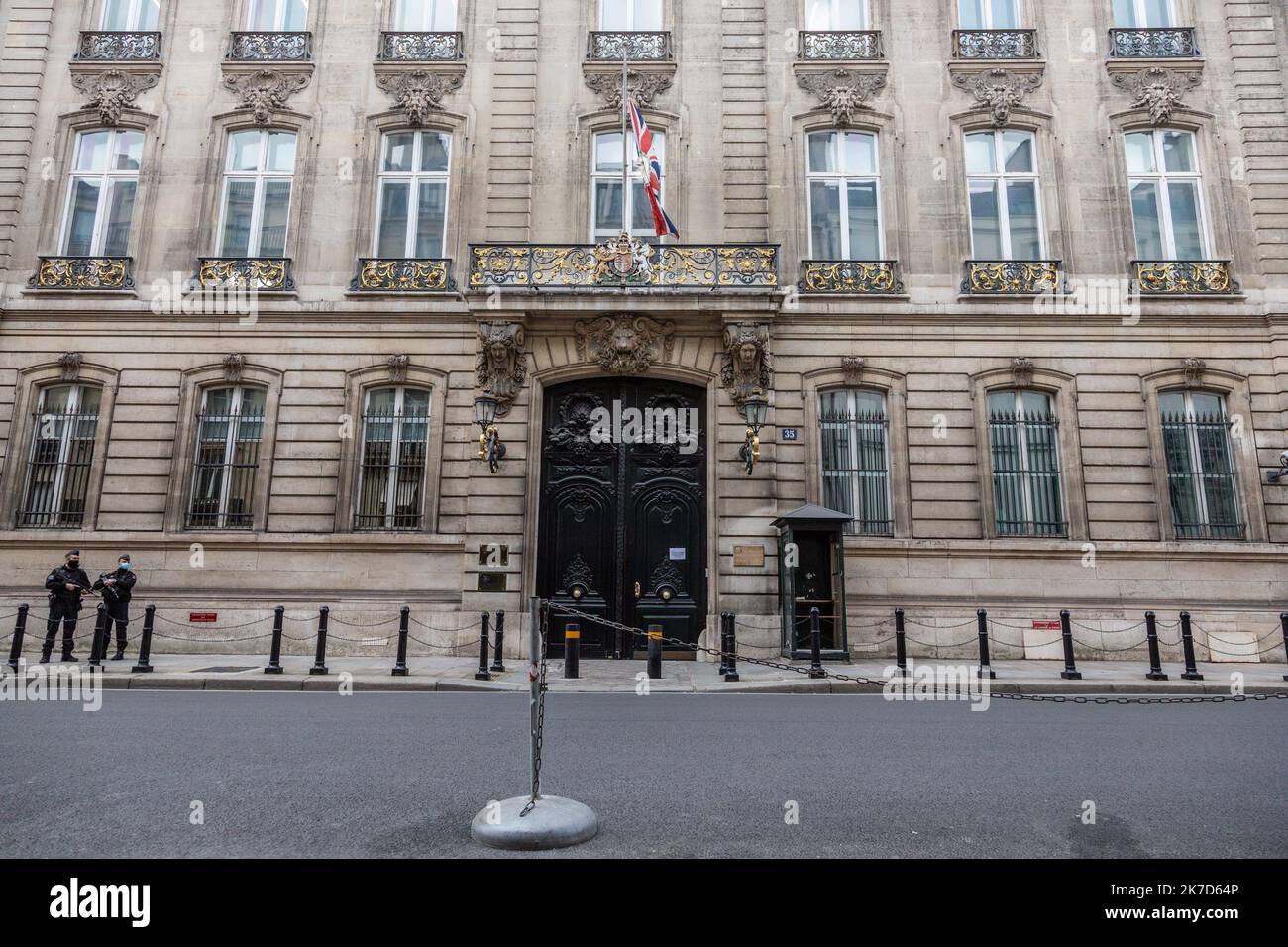 France, Paris, United Kingdom Embassy, the throne room Stock Photo - Alamy
