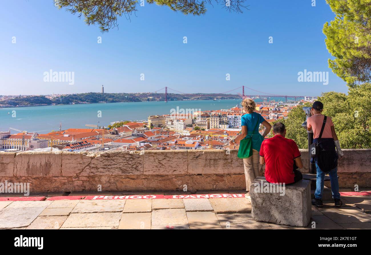 Castelo de sao jorge view hi-res stock photography and images - Alamy