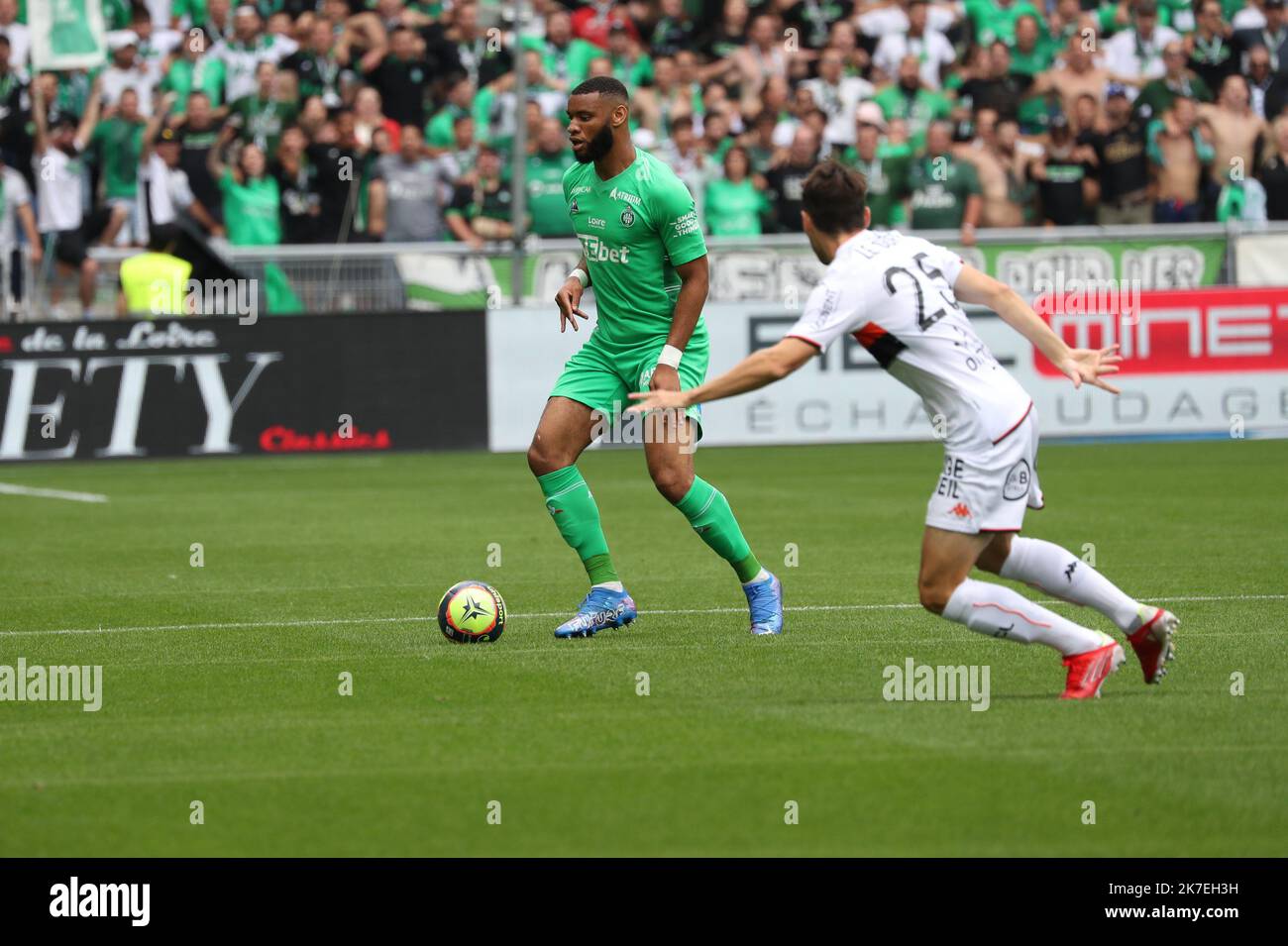 Match Entre L’association Sportive De Saint-Étienne Et Le Football Club Des Girondins De Bordeaux