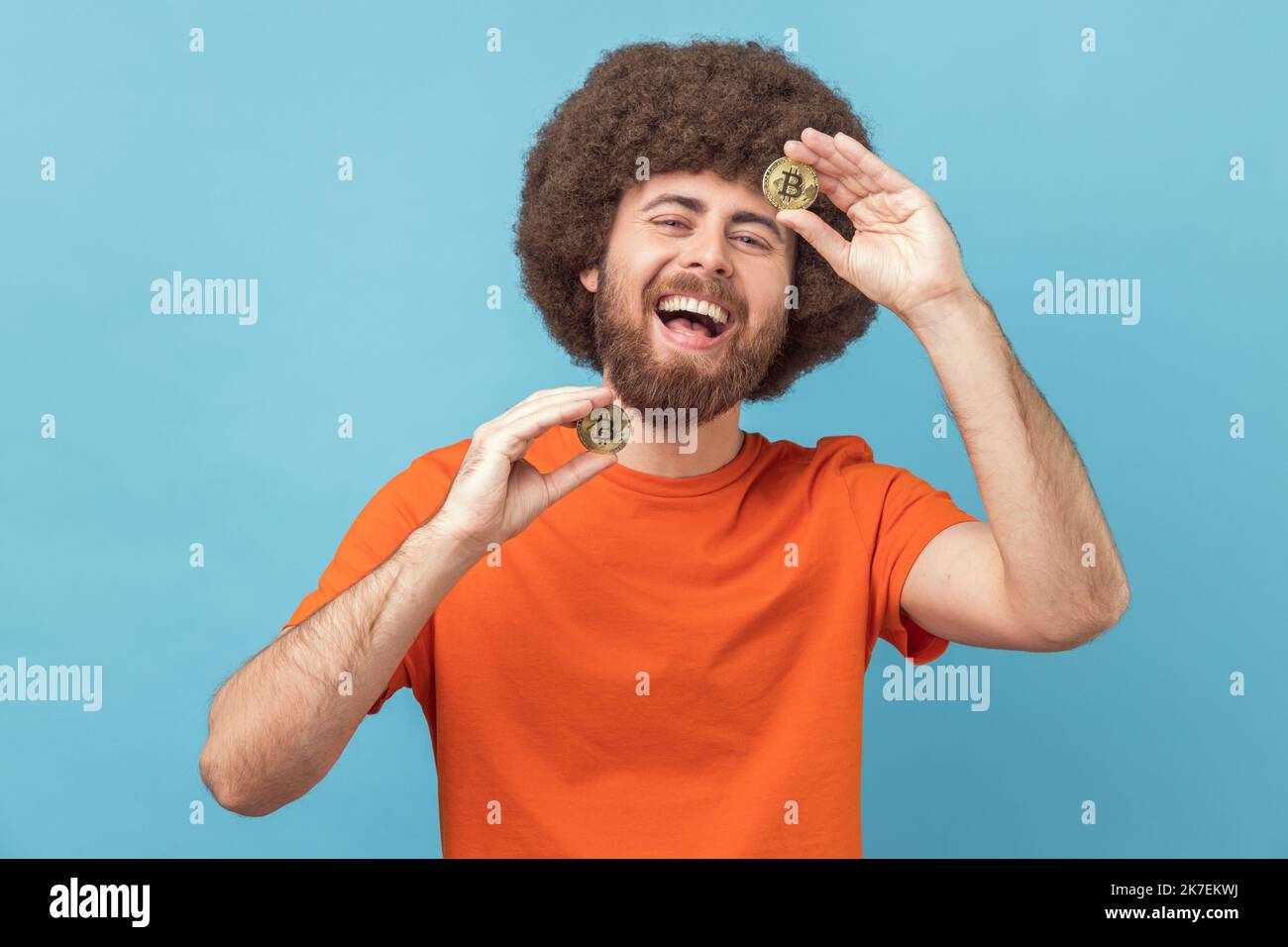 Funny bitcoin hi-res stock photography and images - Alamy