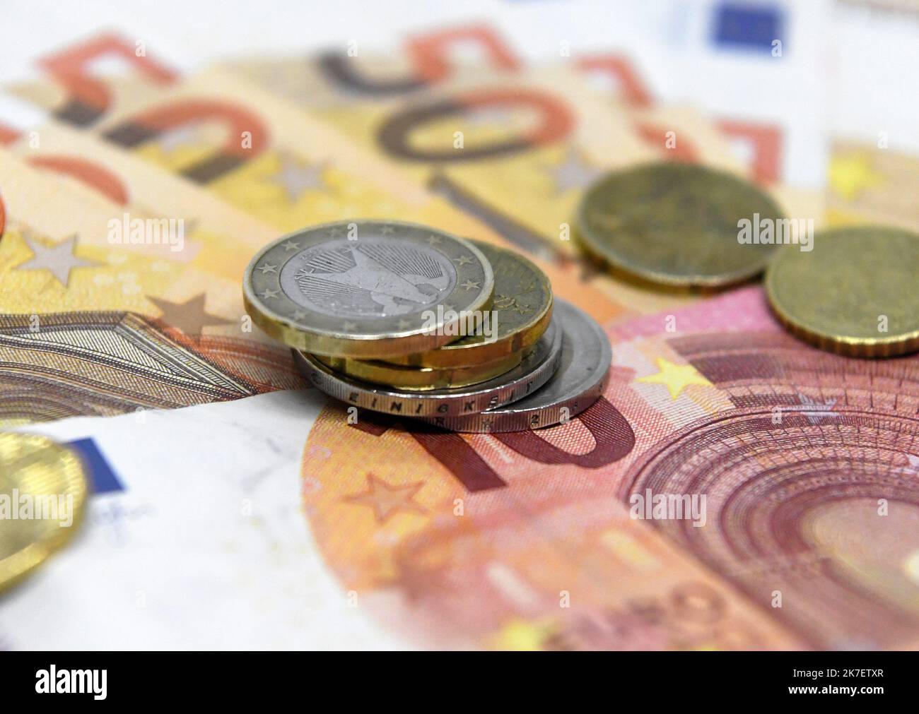 Bitcoin france hi-res stock photography and images - Page 3 - Alamy