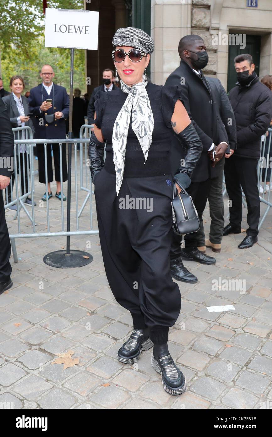 ©Pierre Teyssot/MAXPPP ; Guests at Loewe Fashion Show SS 2022 Paris Fashion Week 2021 in Paris, France on October 1, 2021. Rossy de Palma. Â© Pierre Teyssot / Maxppp  Stock Photo