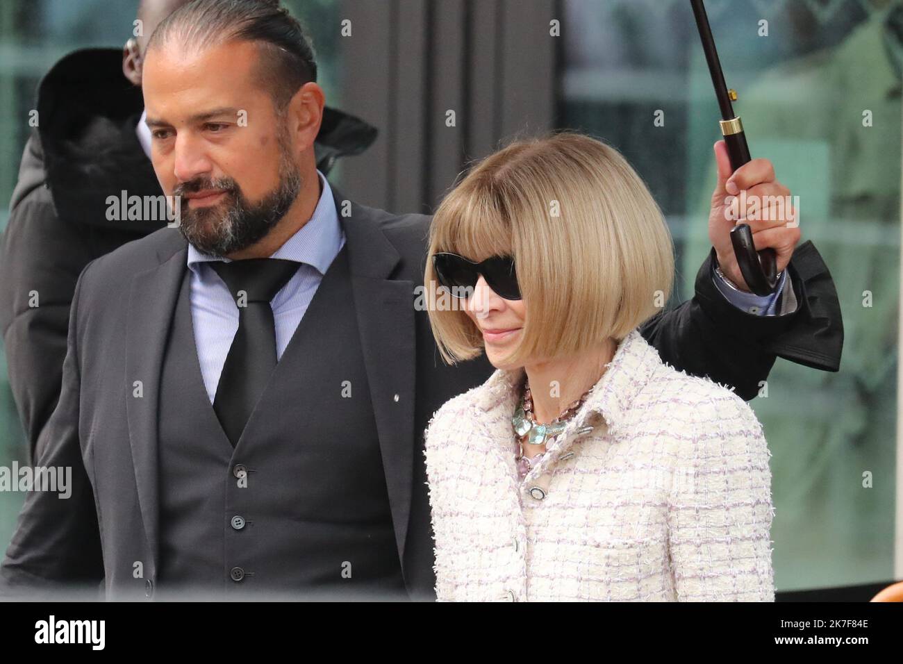 ©Pierre Teyssot/MAXPPP ; Chanel's guests at the 2021 Paris Fashion Week SS 2022 under Covid-19 Pandemic. Paris, France on October 5, 2021. Anna Wintour. Â© Pierre Teyssot / Maxppp  Stock Photo