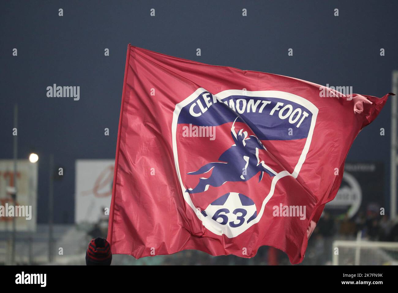 Grand Drapeau Football OGC Nice 110 Ans 1904-2014 - Superbe Pièce Collector