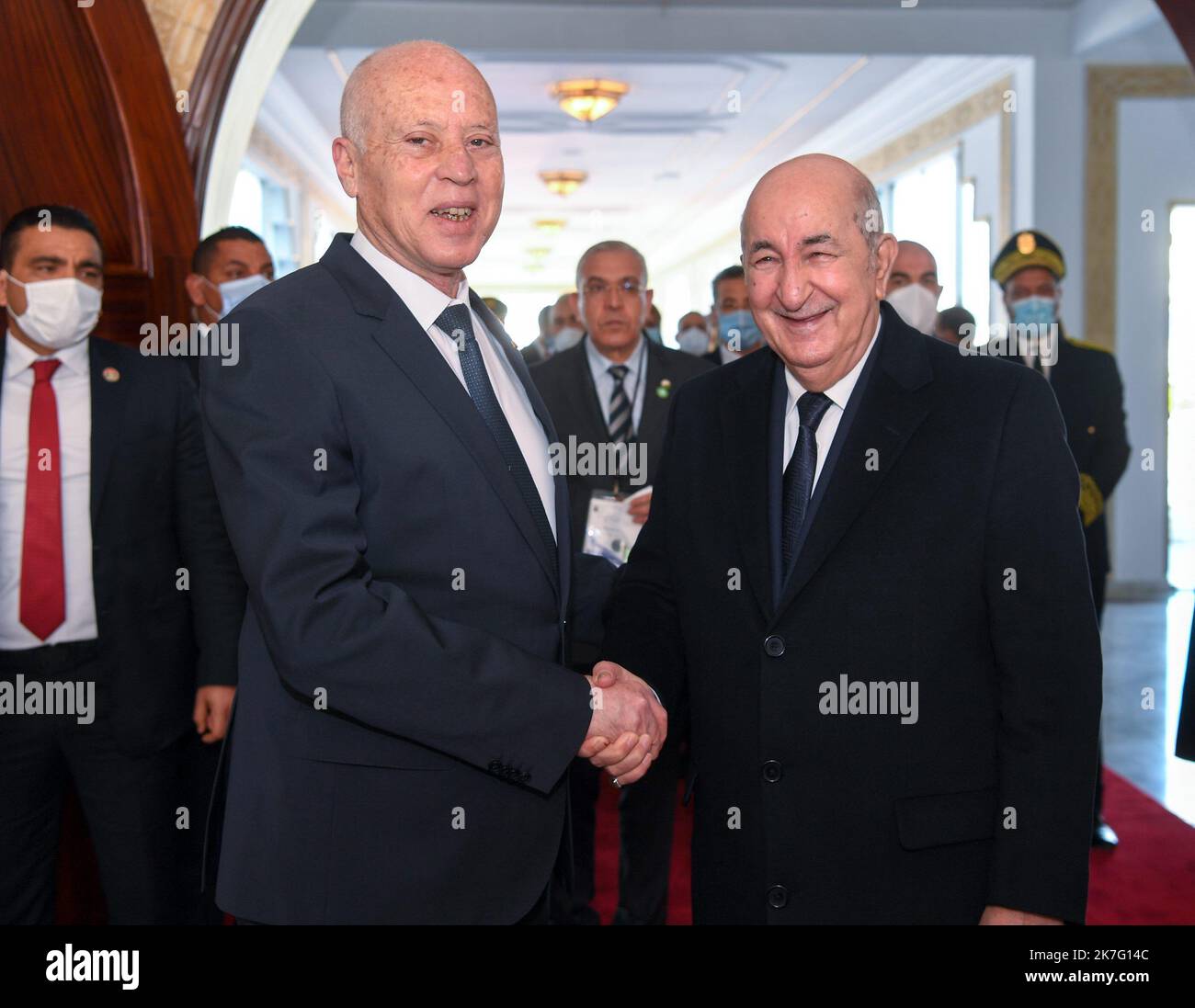 ©Yassine Mahjoub/MAXPPP - Algerian President Abdelmadjid Tebboune begins a two-day state visit to Tunisia on Wednesday December 15 and 16 at the invitation of his Tunisian counterpart, KavØs SavØed, who received him at Tunis-Carthage airport and the palace of Carthage. The official visit of the Algerian President aims to "strengthen the bonds of brotherhood and the relations of cooperation and partnership as well as to consolidate consultation and coordination between the leaders of the two countries on topical regional and international issues. Tunisian presidency.  Stock Photo