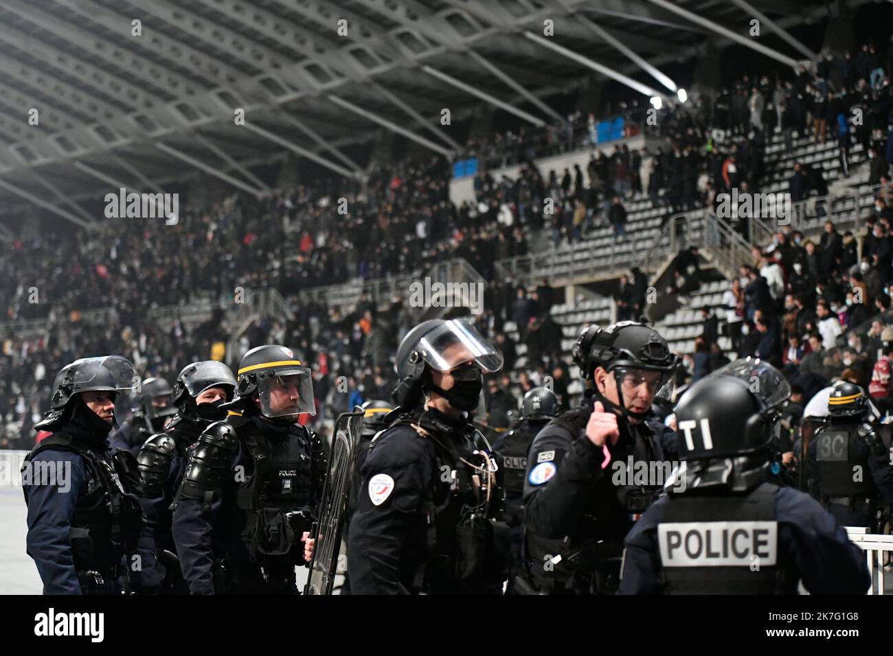 Hooligans lyonnais hi-res stock photography and images - Alamy