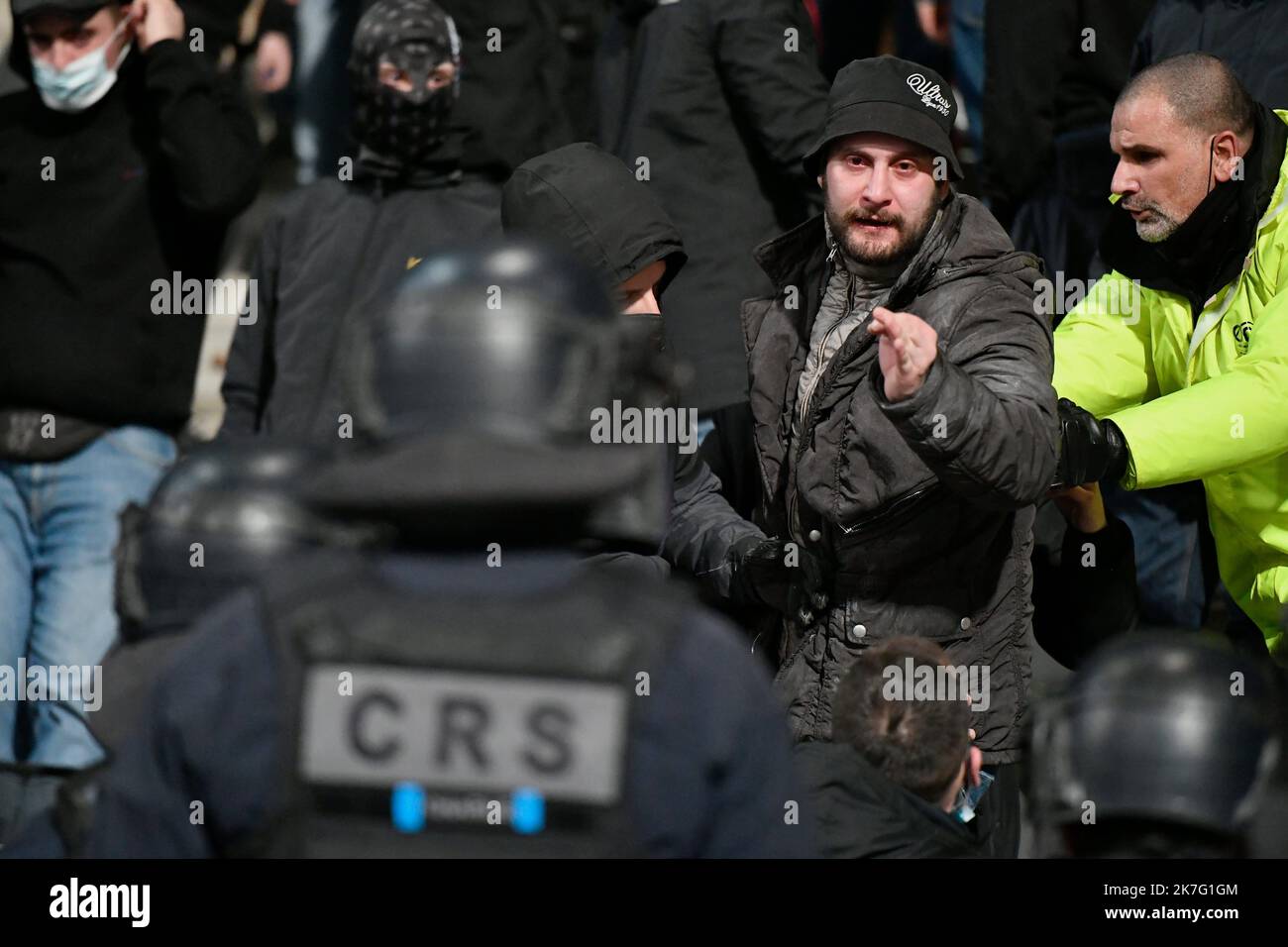 Hooligans lyonnais hi-res stock photography and images - Alamy