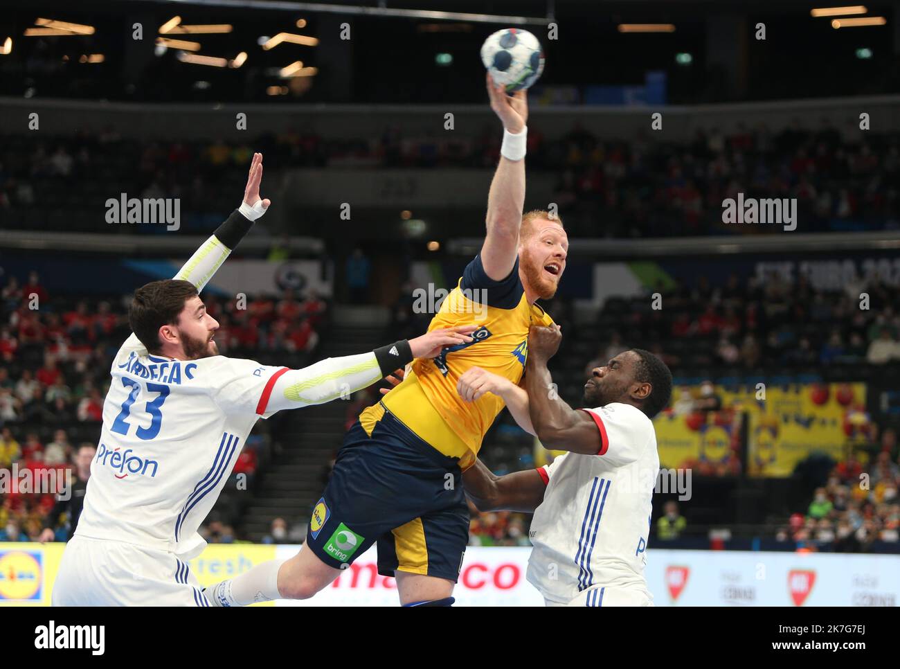 ©Laurent Lairys/MAXPPP Ludovic Fabregas and Karl Konan of France and