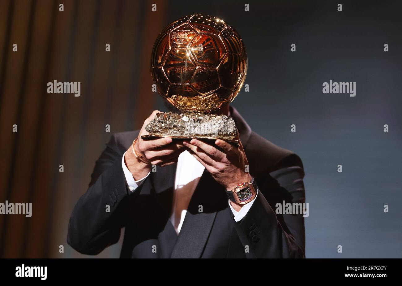 Ballon dor trophy 2022 hi-res stock photography and images