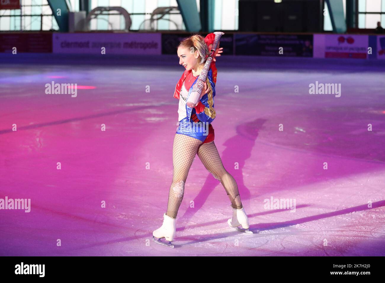 Thierry Larret / Maxppp.Patinage Artistique. Tournee de l'Equipe de France de Patinage Artistique. Patinoire de Clermont Metropole. Clermont-Ferrand le 3 Avril 2022. Stock Photo