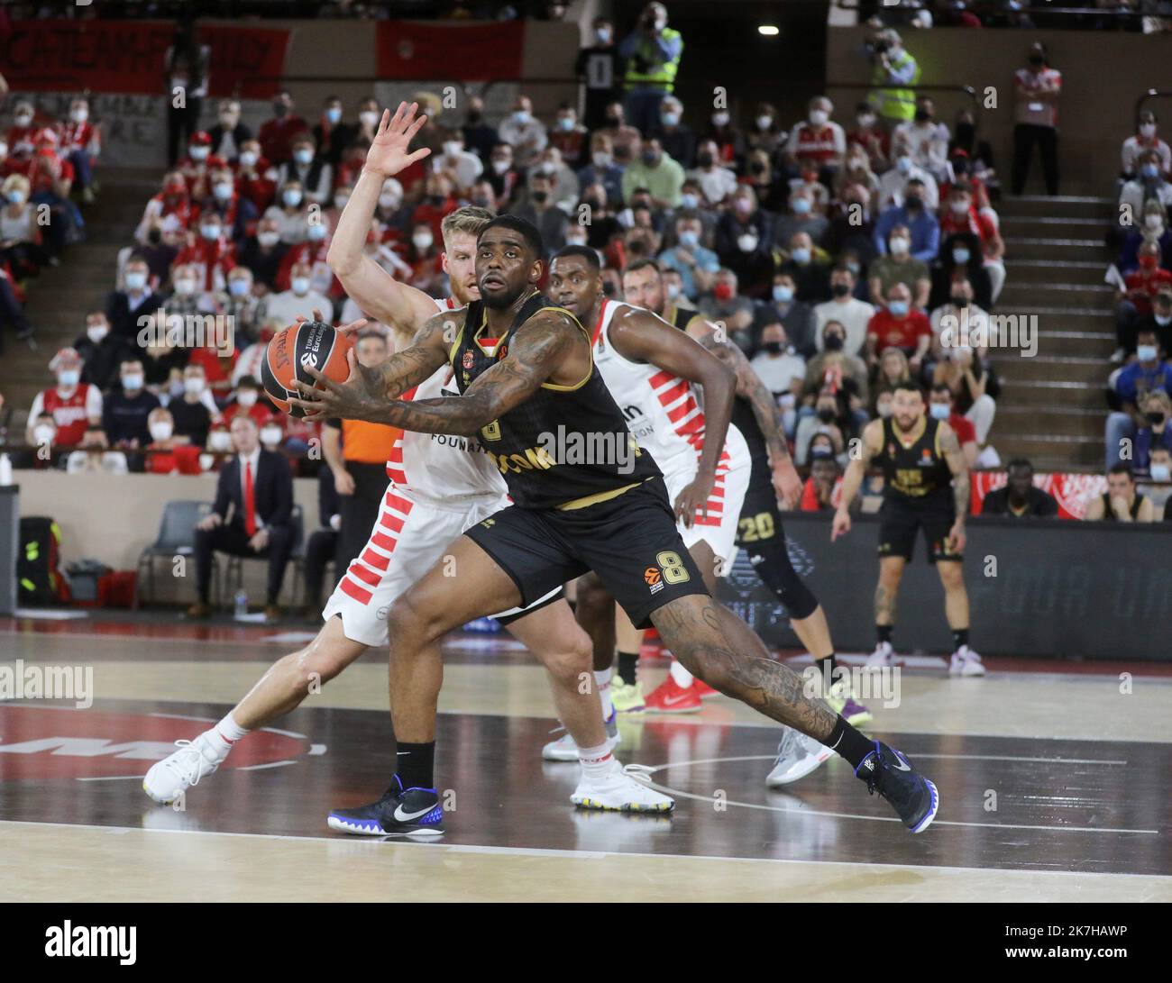 PHOTOPQR/NICE MATIN/Sébastien Botella ; Monaco ; 27/04/2022 ; Quart de  finale d'Euroligue de basket, match 3 entre Monaco et Olympiakos Pirée à la  salle Gaston Médecin de Monaco le 27 avril 2022 Stock Photo - Alamy