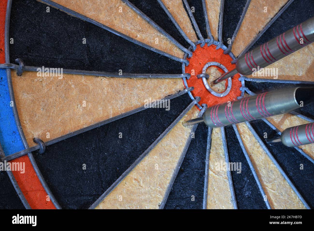 regulation-dart-board-close-up-with-playing-card-fins-stock-photo-alamy