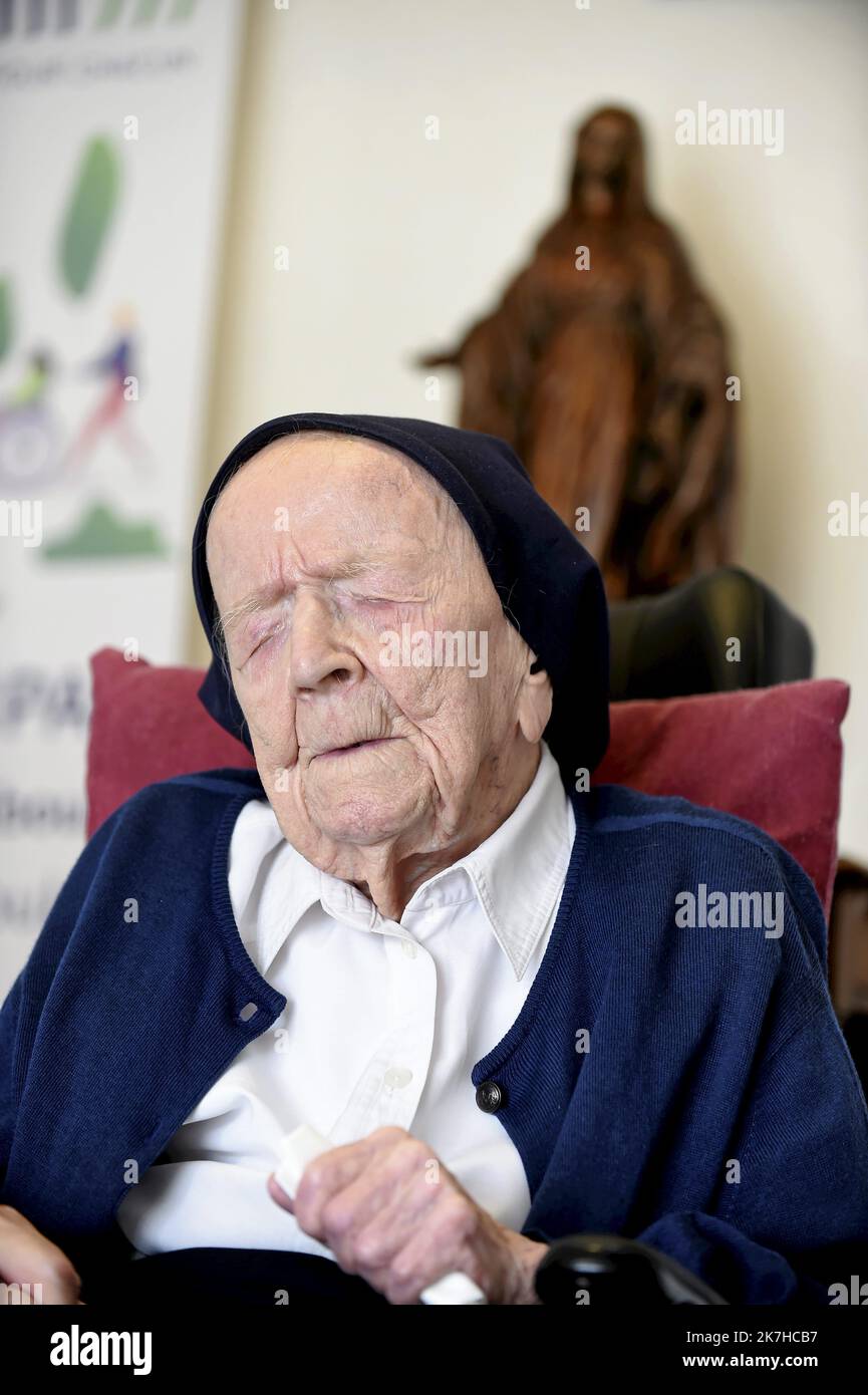 Catherine dean may hi-res stock photography and images - Alamy