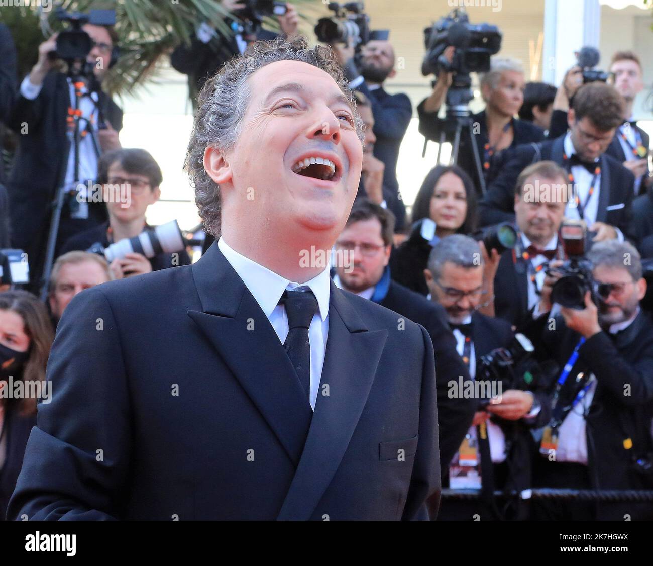 ©PHOTOPQR/NICE MATIN/Frantz Bouton ; Cannes ; 17/05/2022 ; guillaume gallienne arrives to attend the screening of 'Final Cut (Coupez !)' ahead of the opening ceremony of the 75th edition of the Cannes Film Festival in Cannes, southern France, on May 17, 2022.  Stock Photo