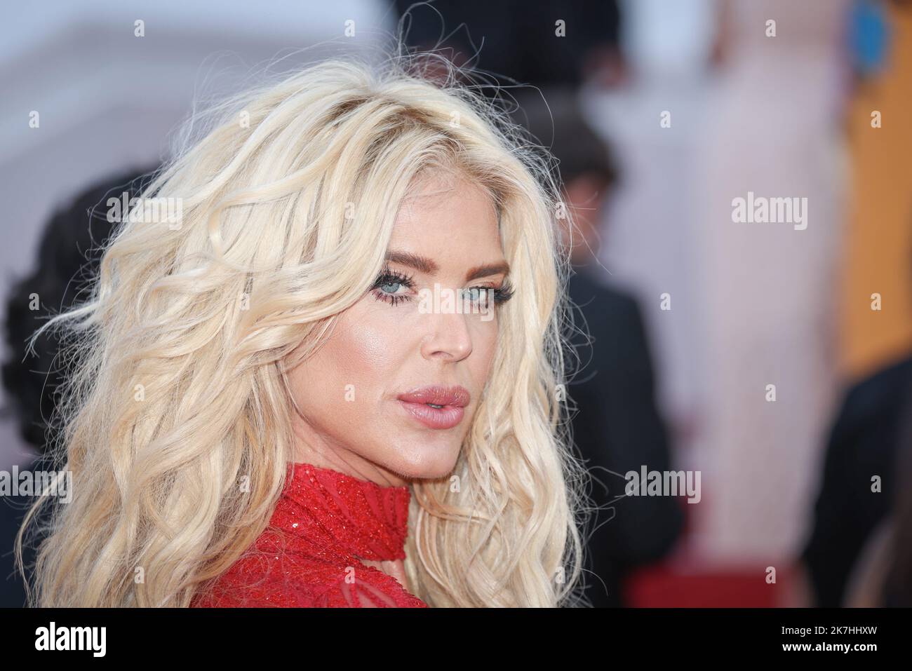 ©PHOTOPQR/LE PARISIEN/Fred Dugit ; Cannes ; 21/05/2022 ; Cuture / Cinéma Palais des festival à Cannes (06), le 21 mai 2022 Montée des marches du film TRIANGLE OF SADNESS Ici Victoria Silvstedt Photo LP / Fred Dugit  Stock Photo