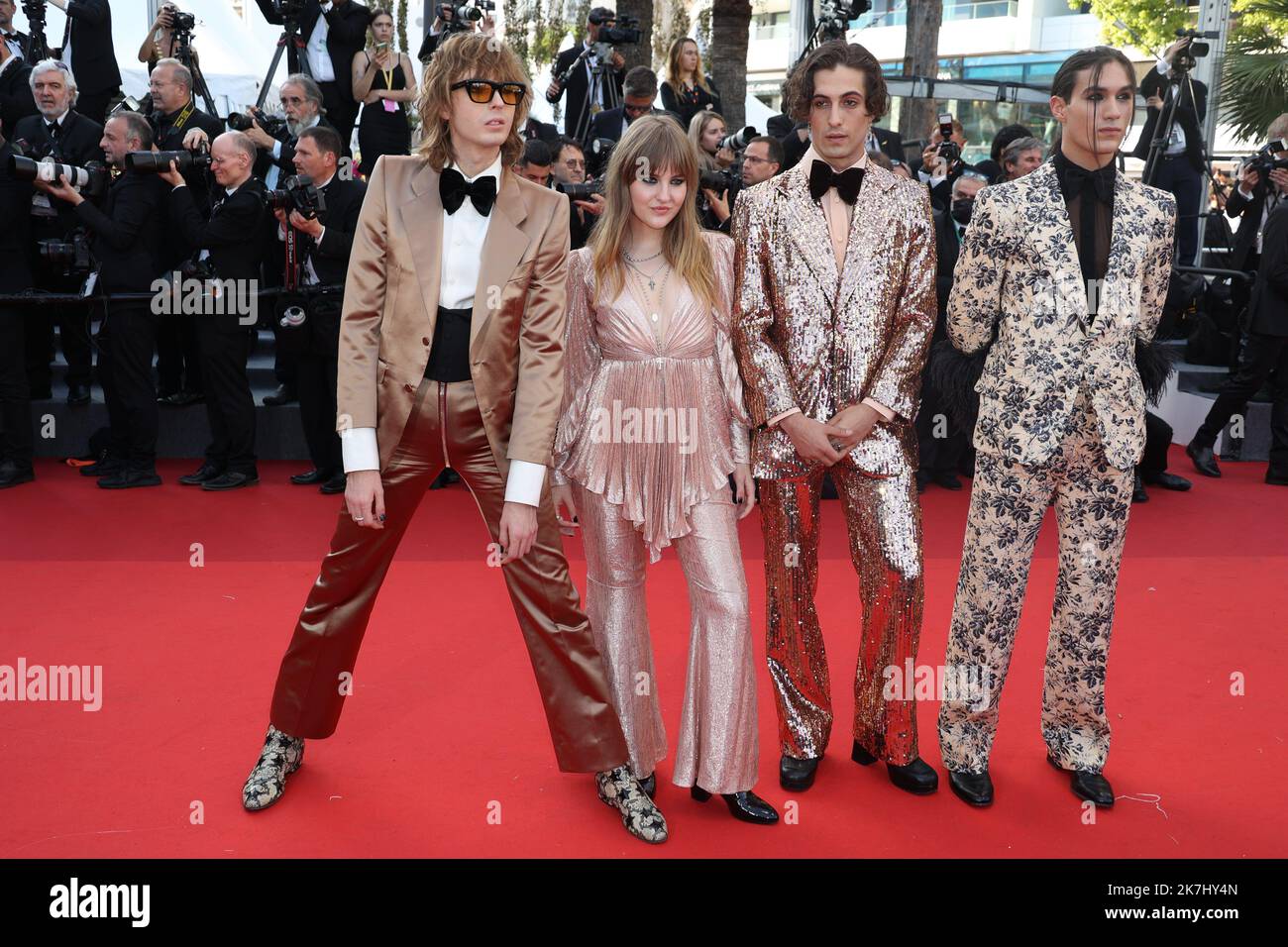 ©PHOTOPQR/NICE MATIN/Sebastien Botella ; Caussols ; 25/05/2022 ; Thomas Raggi, Victoria De Angelis, Damiano David and Ethan Torchio attend the screening of 'Elvis' during the 75th annual Cannes film festival at Palais des Festivals on May 25, 2022 in Cannes, France. Stock Photo