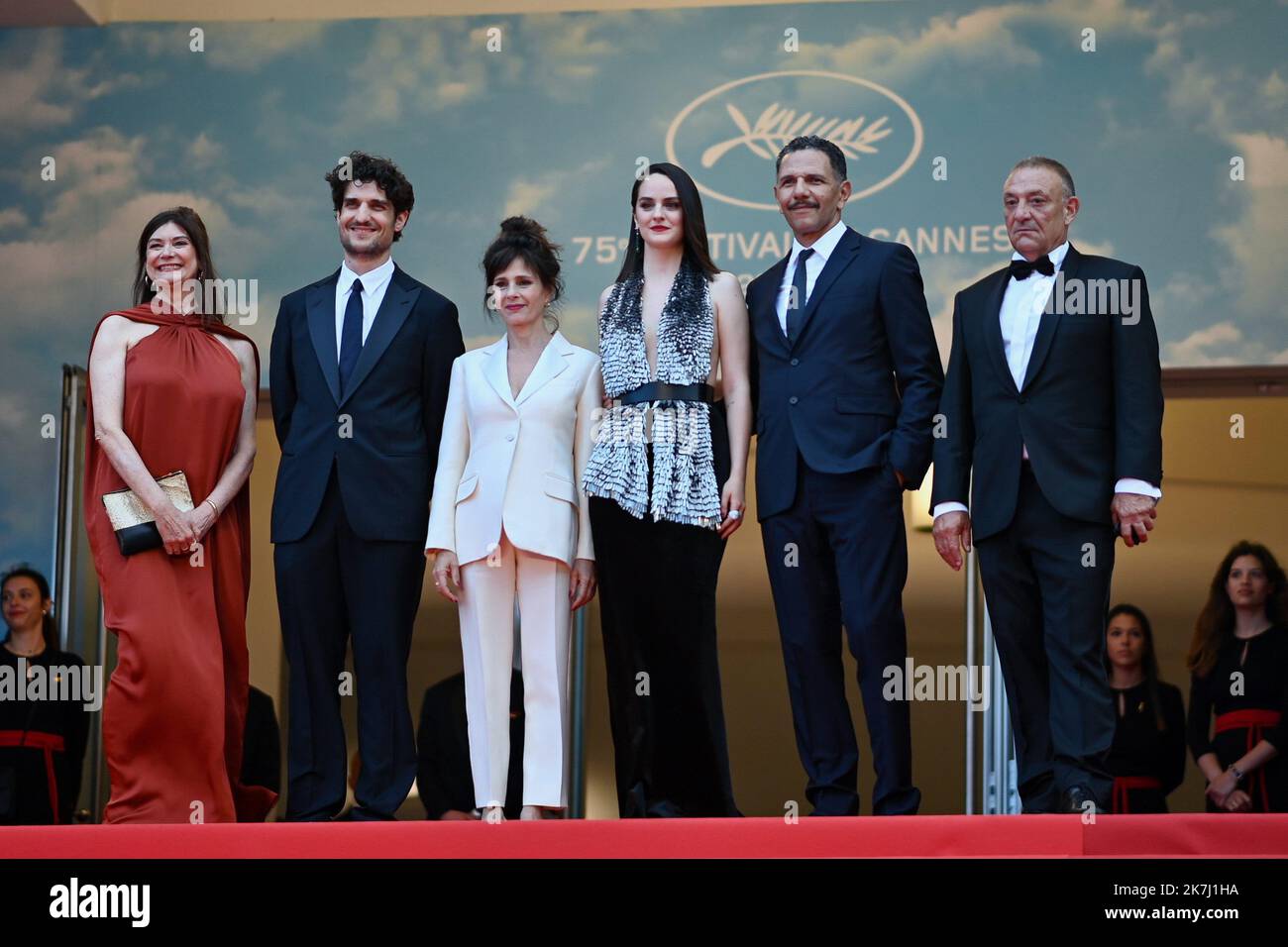 ©franck castel/MAXPPP - 20220005 75th Anniversary Celebration Screening Of The Innocent L'Innocent Red Carpet - The 75th Annual Cannes Film Festival Guest, Anouk Grinberg, Louis Garrel, Roschdy Zem , Noemie Merlant CANNES, FRANCE - MAY 24 Stock Photo