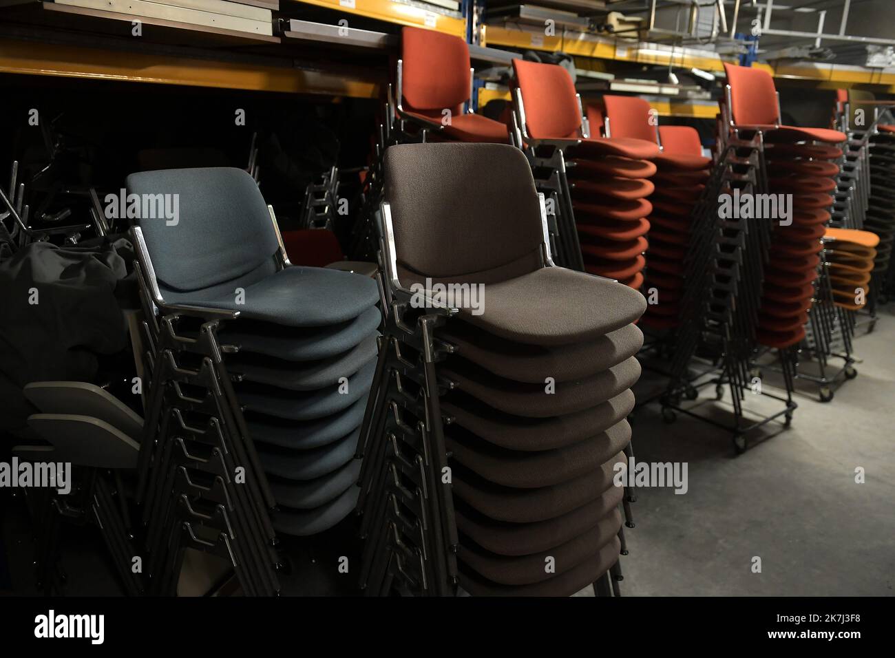 Mobilier international hires stock photography and images Alamy