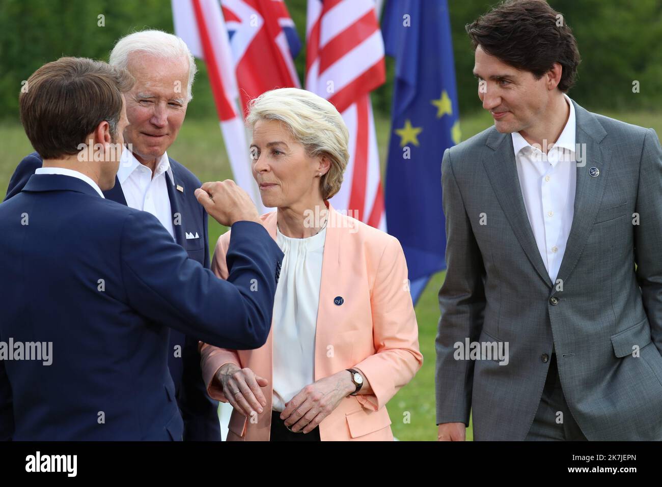 ©Pierre Teyssot/MAXPPP ; G7 Summit Germany 2022 . Elmau, KrÃ¼n, Germany on June 26, 2022. (L-R) France's President Emmanuel Macron, US President Joe Biden, European Commission President Ursula von der Leyen and Canada's Prime Minister Justin Trudeau, Â© Pierre Teyssot / Maxppp Stock Photo