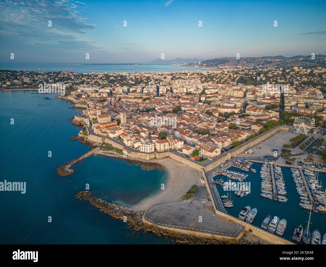 ©PHOTOPQR/NICE MATIN/Sebastien Botella ; Antibes ; 06/07/2022 ; Vue drone de la ville d Antibes Drone view of Antibes, south eastern France on july 6th 2022 Stock Photo