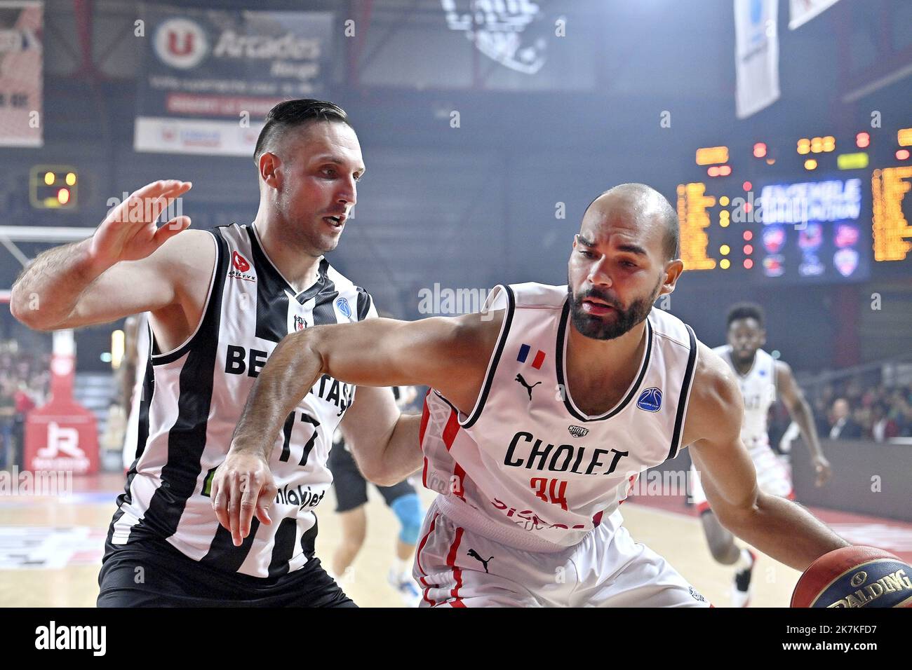 Besiktas JK v Cholet Basket, Full Basketball Game