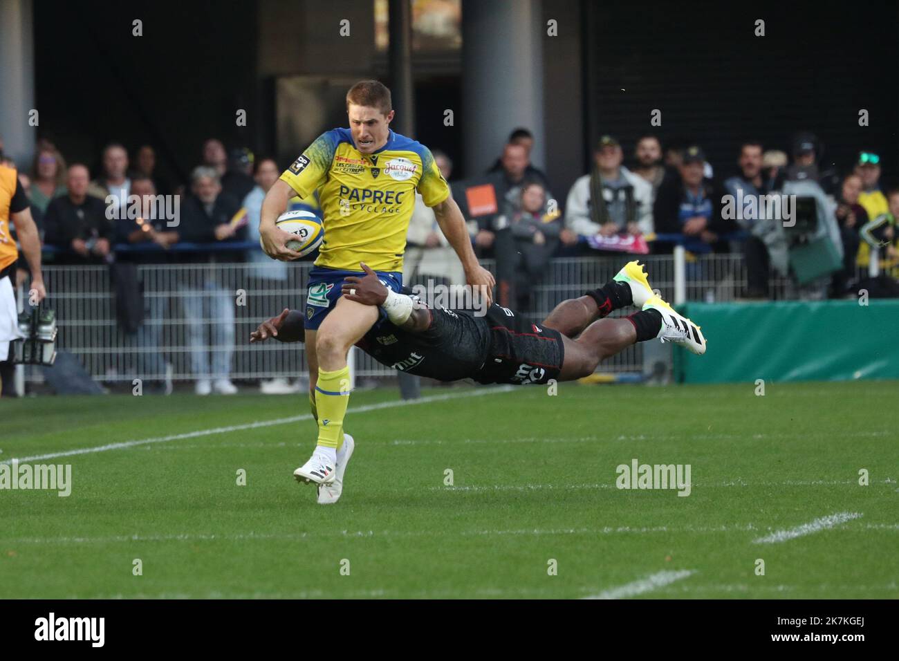 Thierry LARRET / Maxppp. Rugby Top 14 : ASM Clermont Auvergne vs Lyon Olympique Universitaire Rugby. Stade Marcel Michelin, Clermont-Ferrand (63), le 1er Octobre 2022.NEWSOME Alex (ASM) Stock Photo