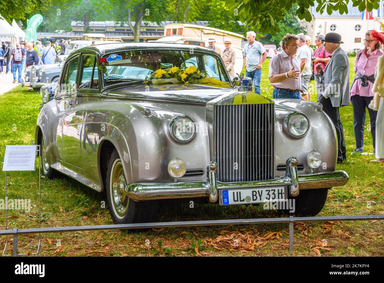 BADEN BADEN, GERMANY - JULY 2019: silver gray metalic ROLLS-ROYCE SILVER CLOUD 1 2 I II sedan limousine 1955 1962, oldtimer meeting in Kurpark. Stock Photo